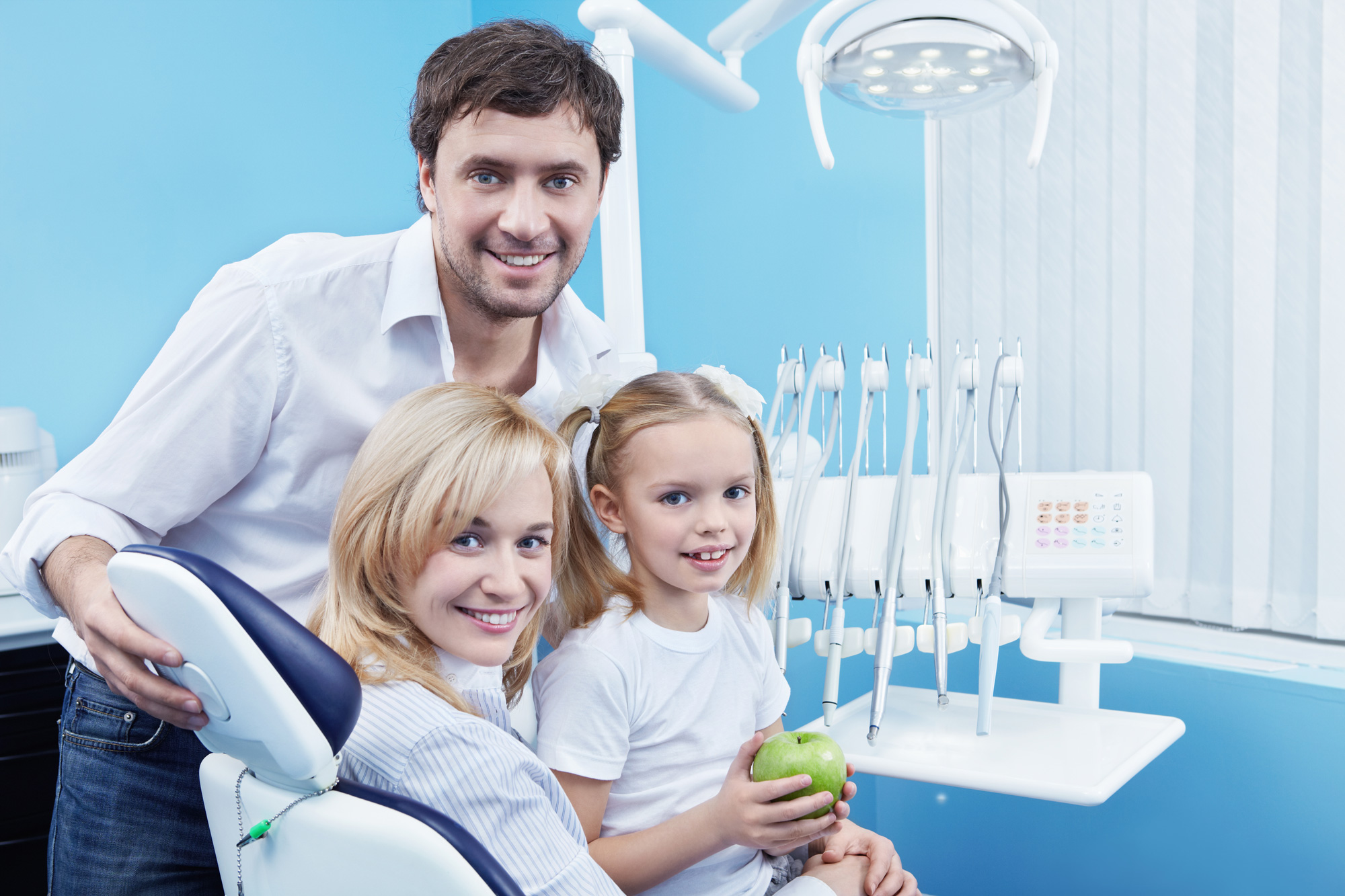 Equipo de Sonrisa Brillante Dental